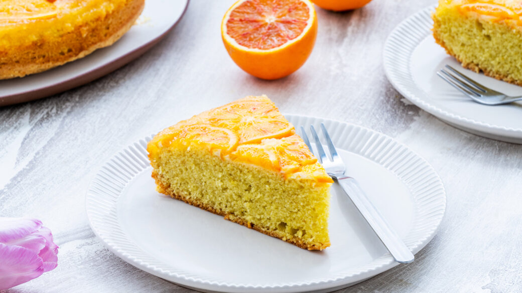 Obrácený pomerančový koláč