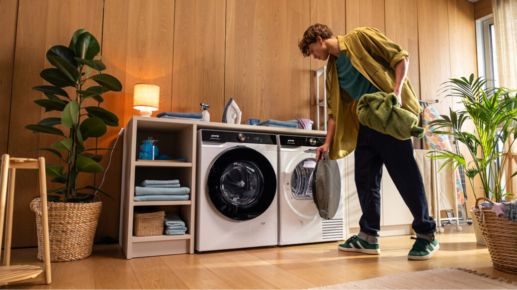 Autumn laundry routine with Gorenje washing machine, smart features and easier everyday clothes care.